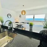Sublimar - Beachfront - Tv Terrace - Nightlife Apartment *